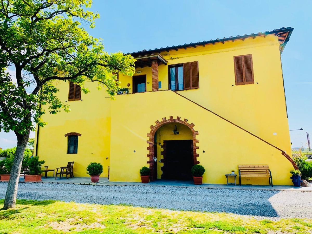 La Nana Gialla Riotorto Exterior foto