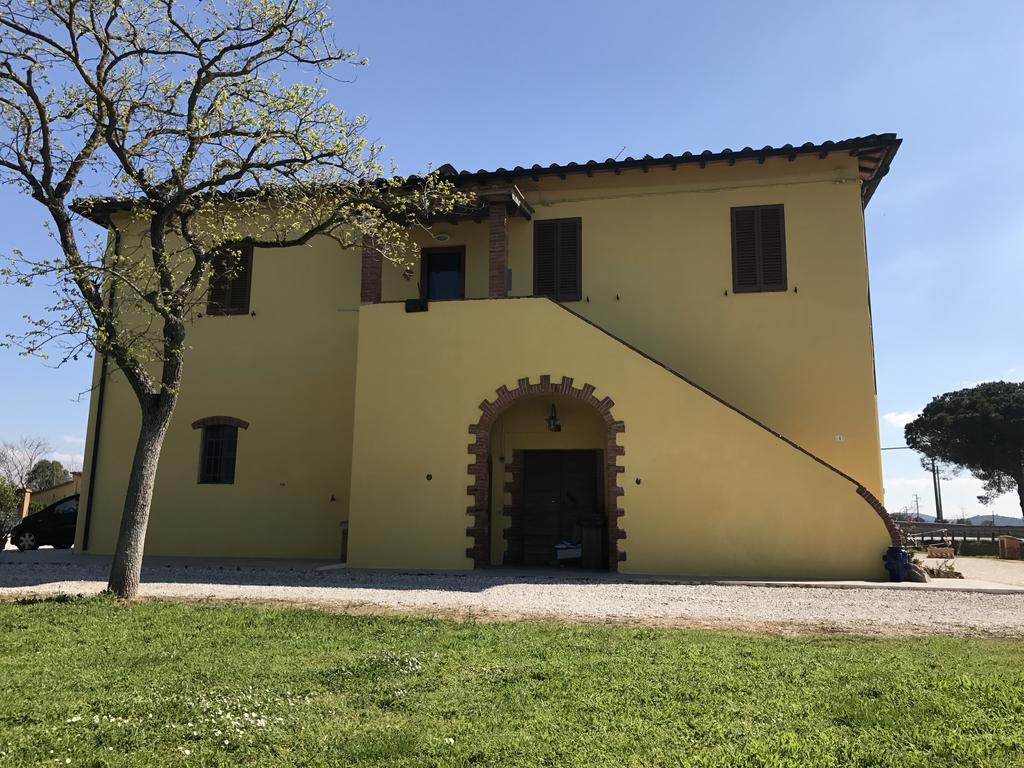 La Nana Gialla Riotorto Exterior foto